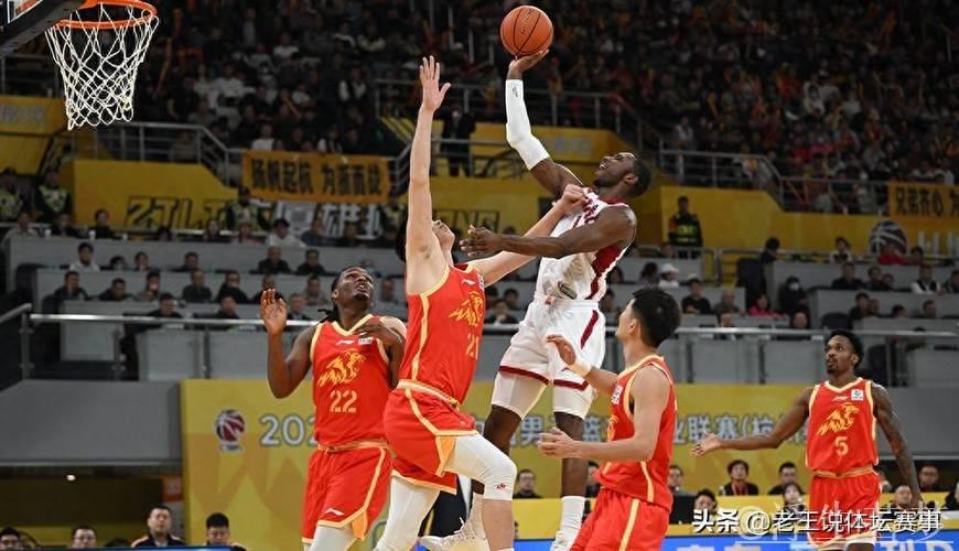 广厦靠外援取胜！6人表现优秀，3人及格，2人拖后腿，国手全场低迷，国家队选拔需慎重